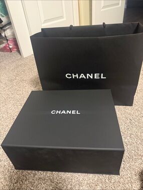 CHANEL Black Designer Bag (Black)